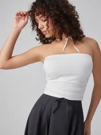 Strapfloses, geruchertes Crop Top