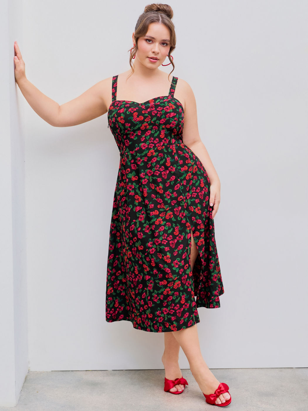 Vestito midi con spacco floreale Curve & More