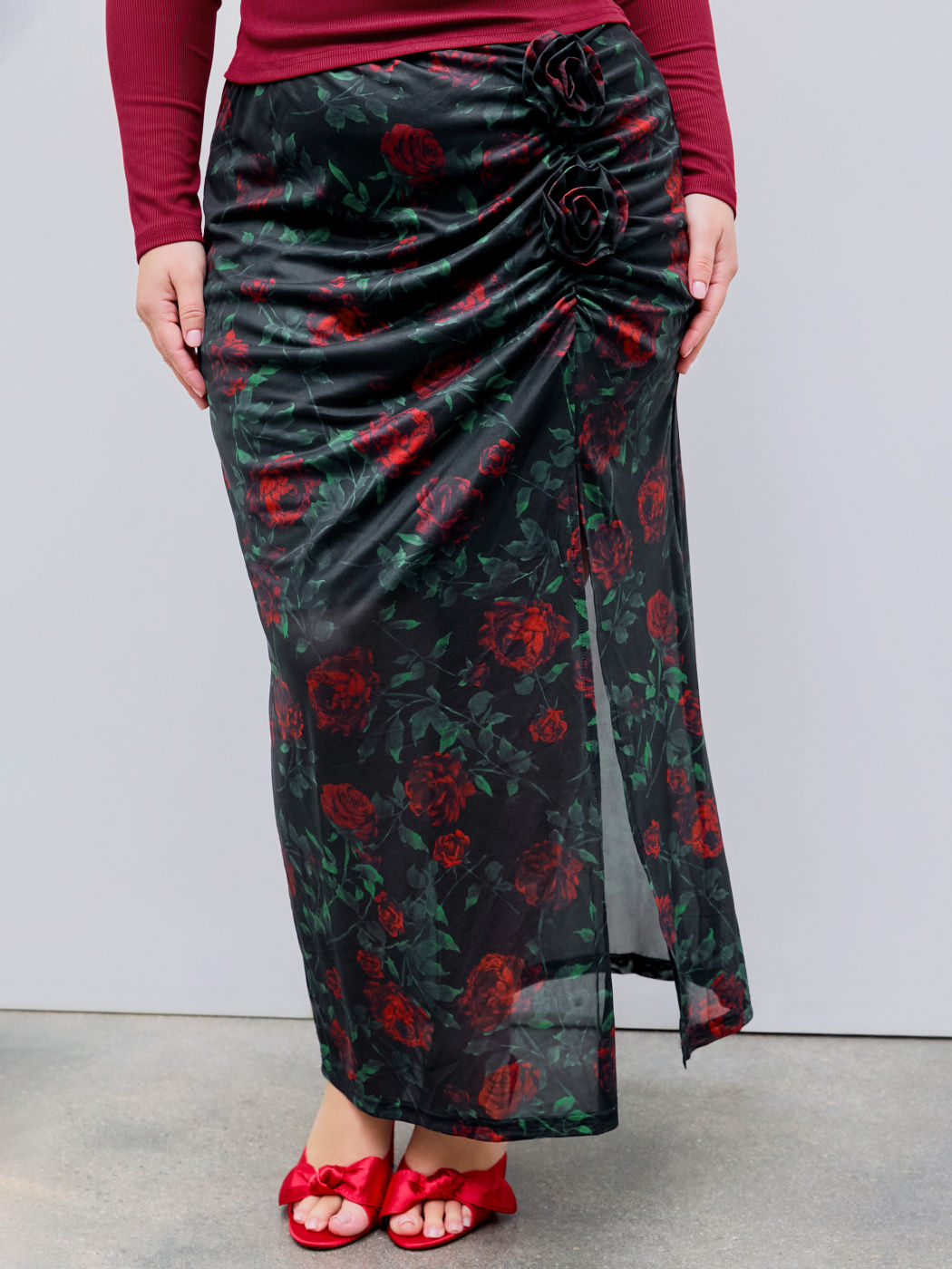  Mesh Mid Rise Floral Split Maxi Rock Kurve & Plus