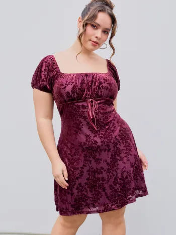 Mesh Square Neck Floral Mini Dress Curve & Plus
