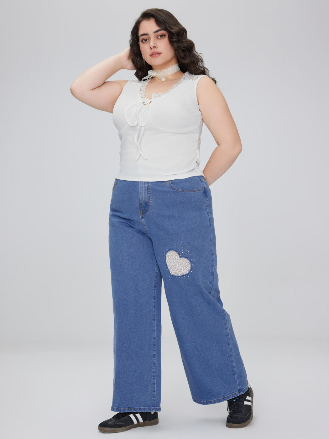 Stretch-Denim Mittelbund-Herz-Breitbein-Jeans Kurve & Plus
