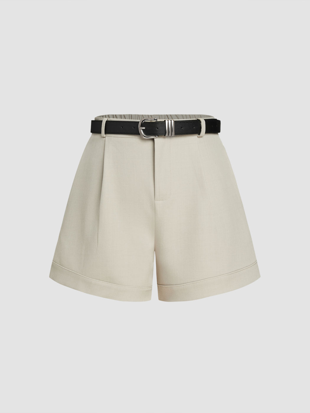 Mittelhohe einfarbige Bermuda-Shorts mit Gürtel