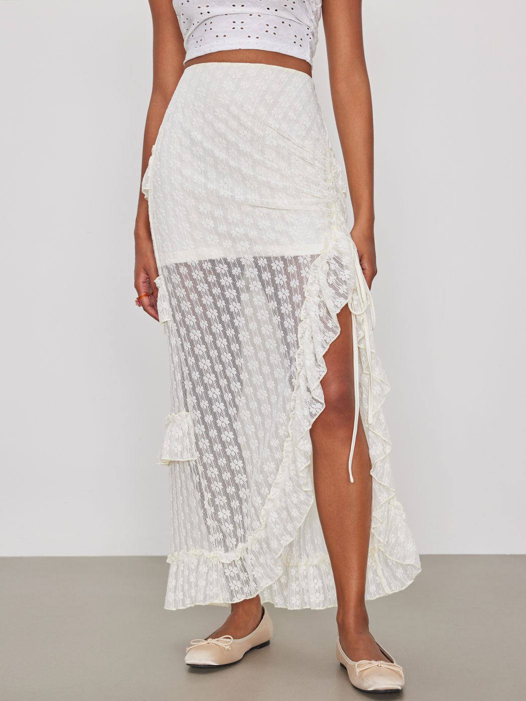 Lace Mid Rise Floral Split Layered Maxi Skirt