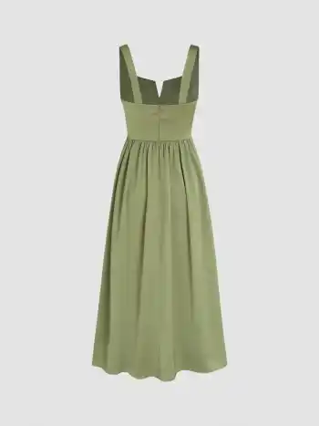 Gewebtes Midi-Kleid mit eckigem Ausschnitt und Rüschenschlitz