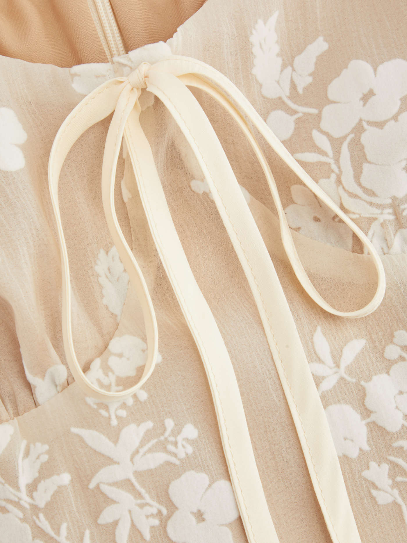 Sweetheart Floral Lace Knotted Mini Dress