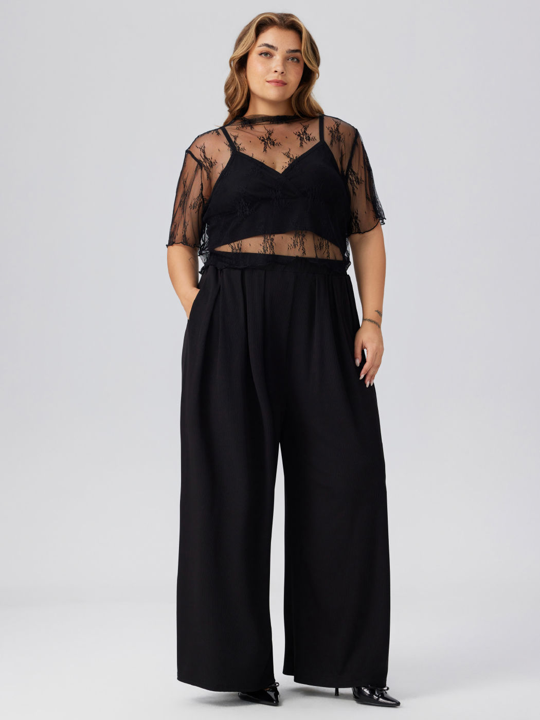3pcs Stand Collar Lace Top & Solid Cami Top & Mid Rise Trousers Curve & Plus