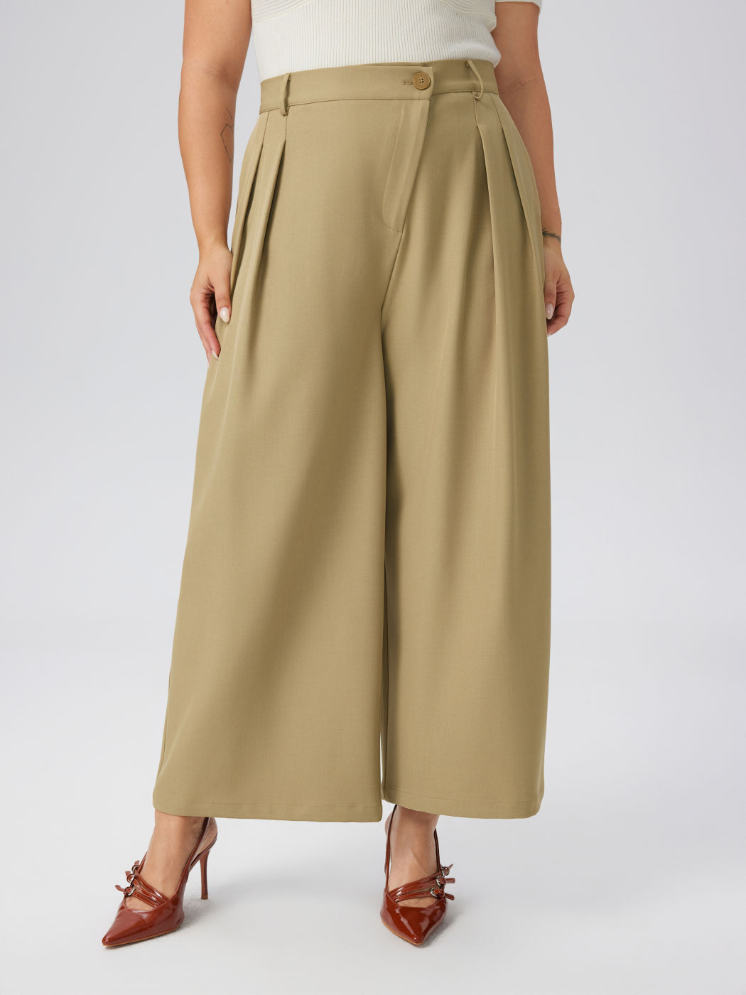 Mid Waist Solid Asymmetrical Pleated Pocket Wide Leg Trousers Curve & Plus