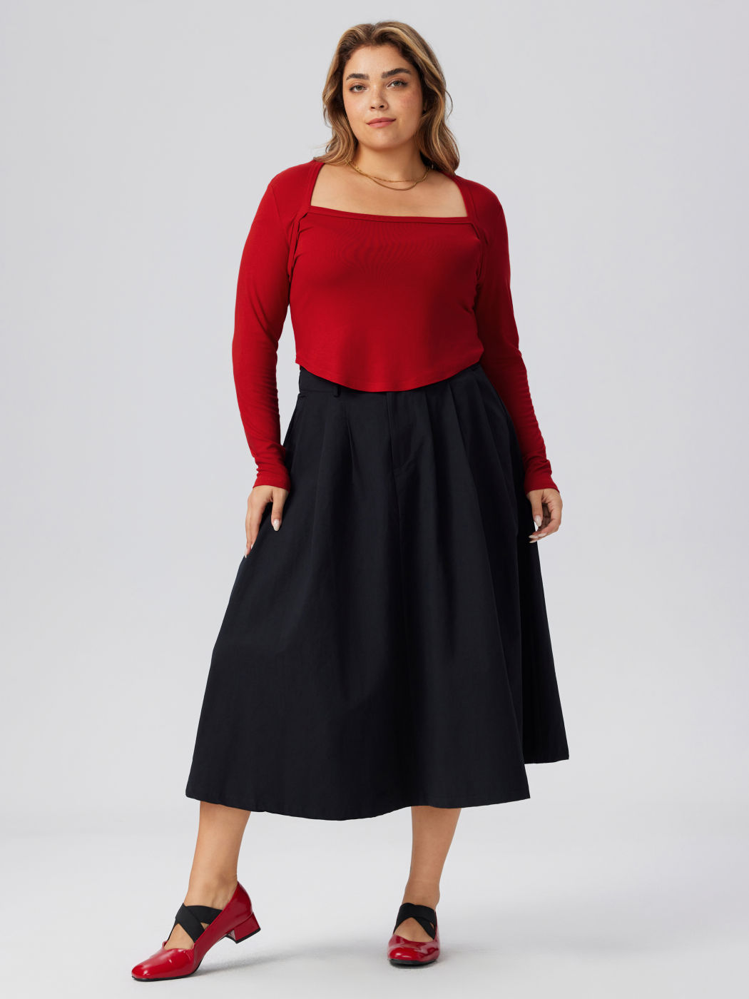 Top solido a maniche lunghe con scollo quadrato Curve & Plus