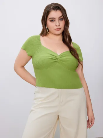 Knitted Sweetheart Twist Short Sleeve Crop Top Curve & Plus