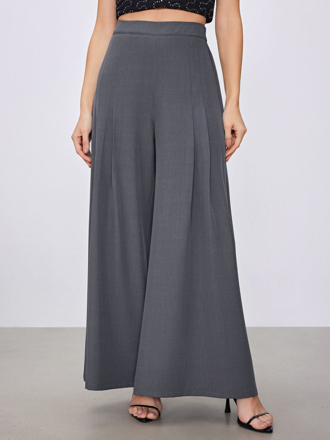 Woven Mid Rise Wide Leg Trousers