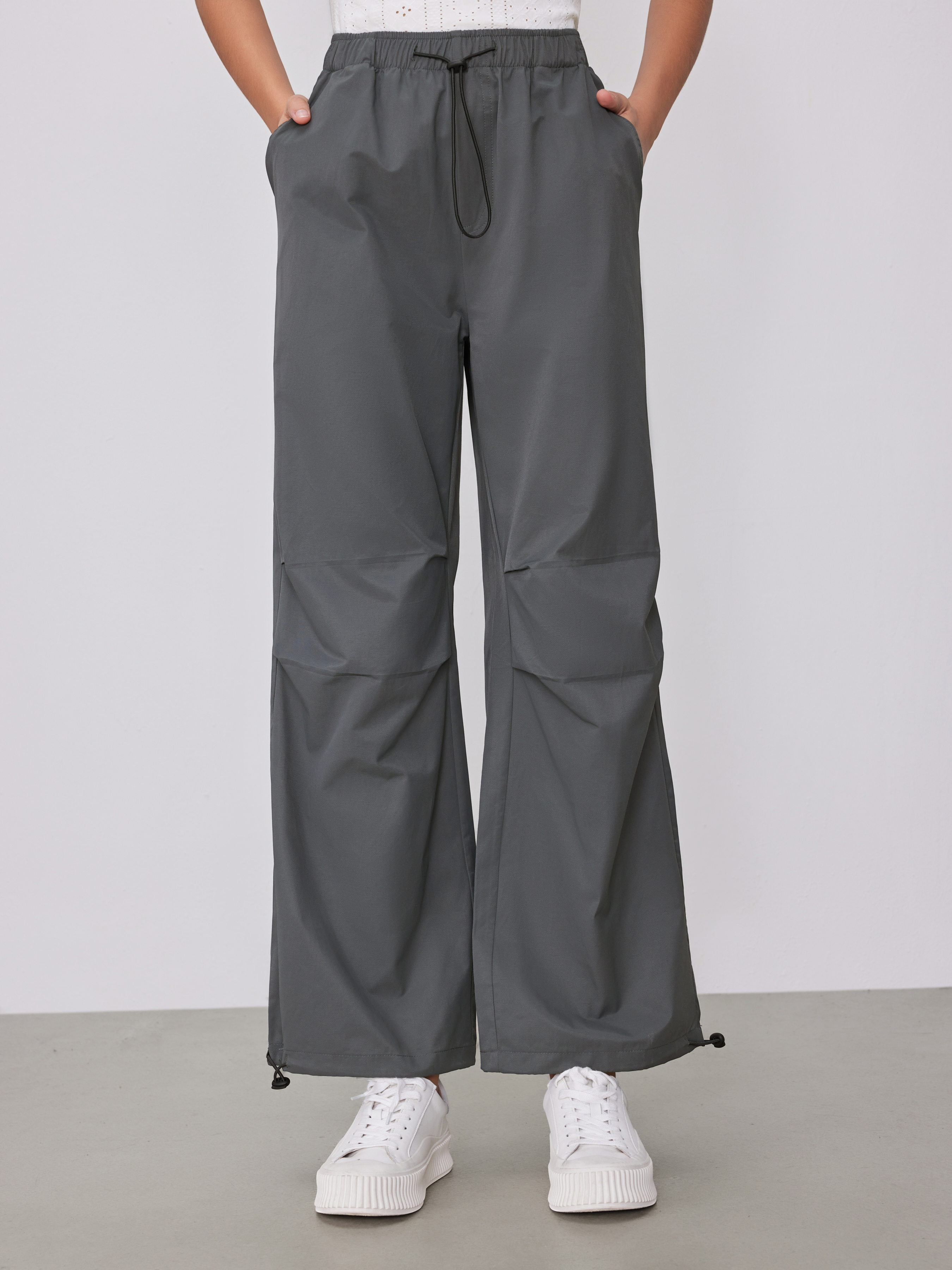 【DISCERNMENT】Easy Daily Parachute Sweatpants LOGO PARACHUTE PANTS – PA DNM