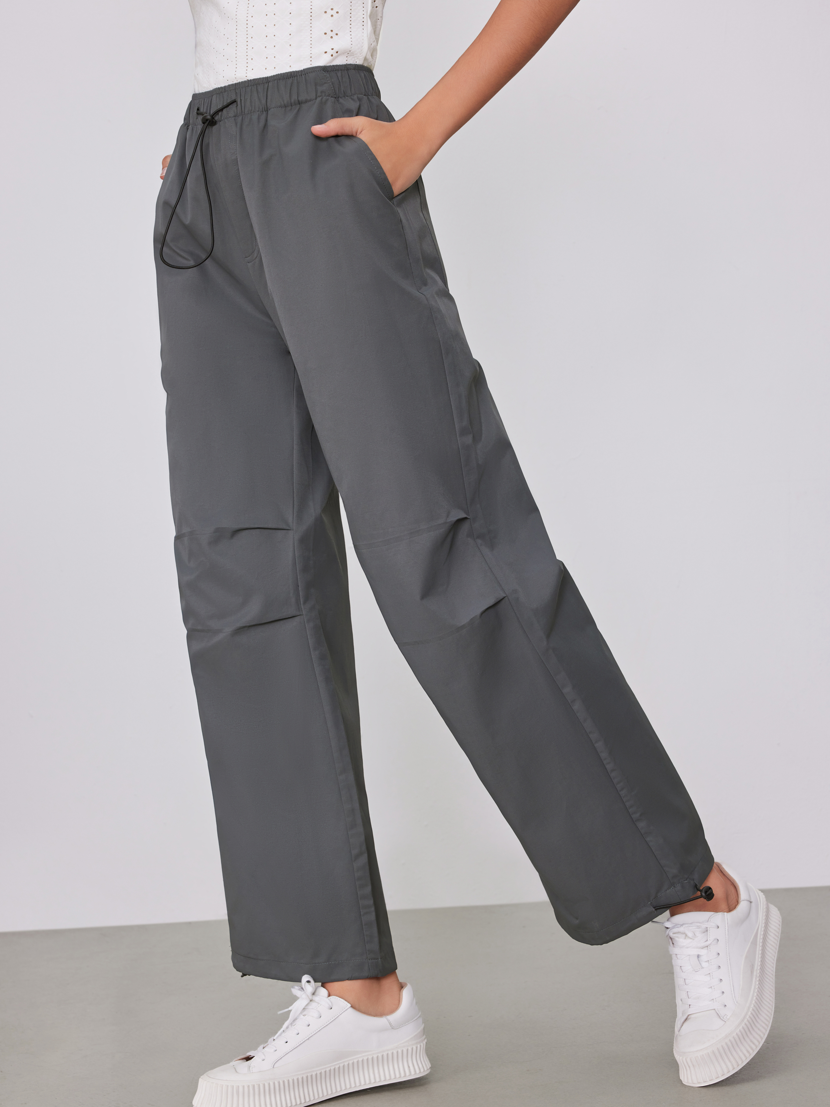 【DISCERNMENT】Easy Daily Parachute Sweatpants LOGO PARACHUTE PANTS – PA DNM