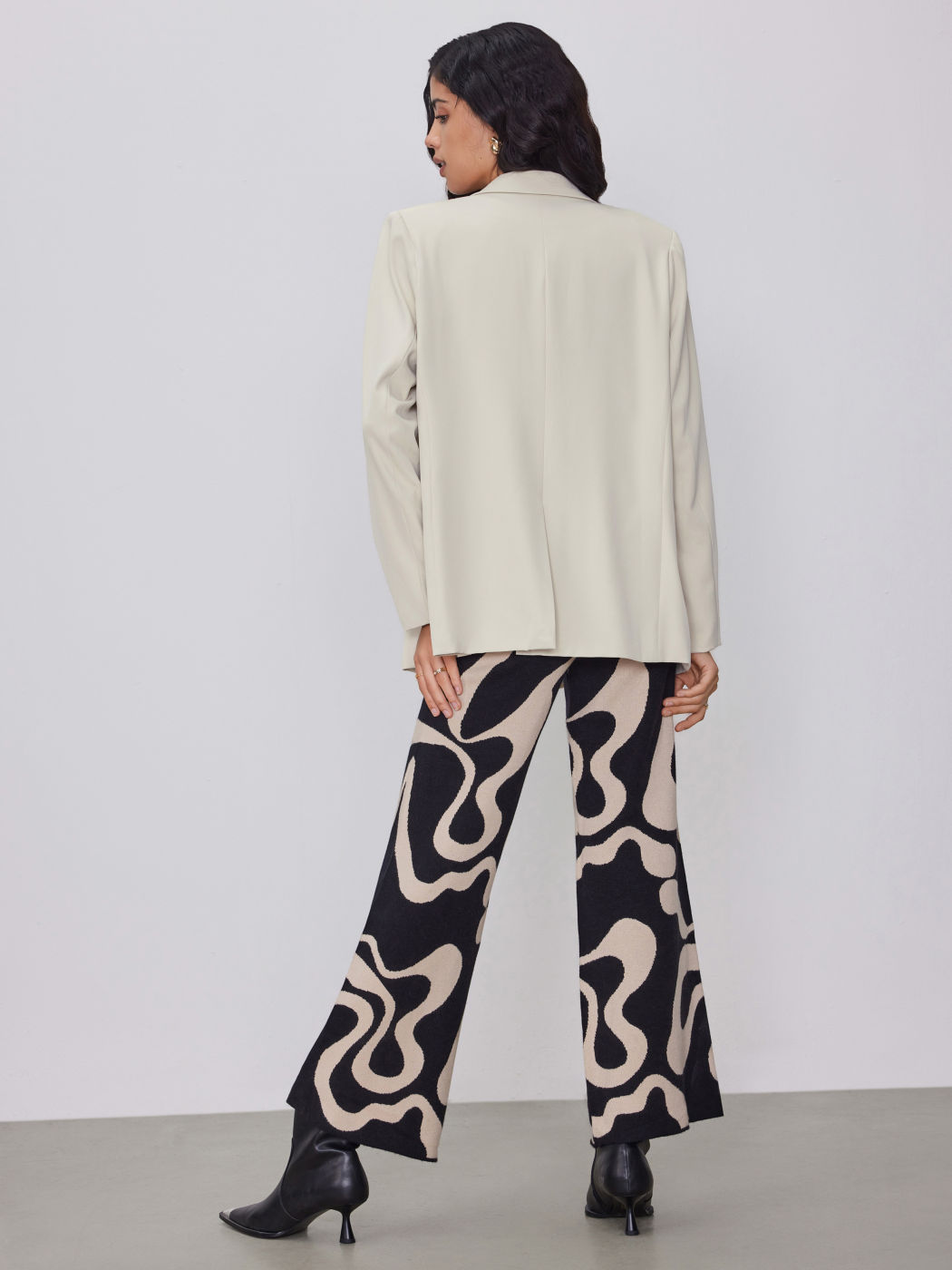 Notched Collar Pocket Blazer