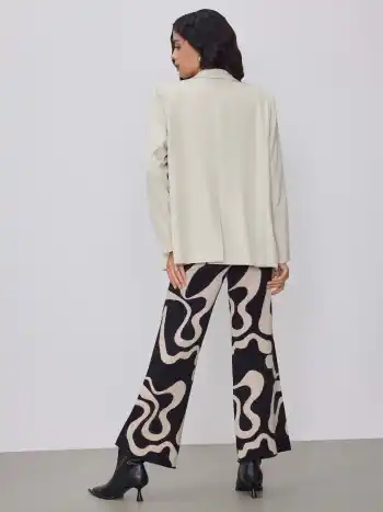 Notched Collar Pocket Blazer