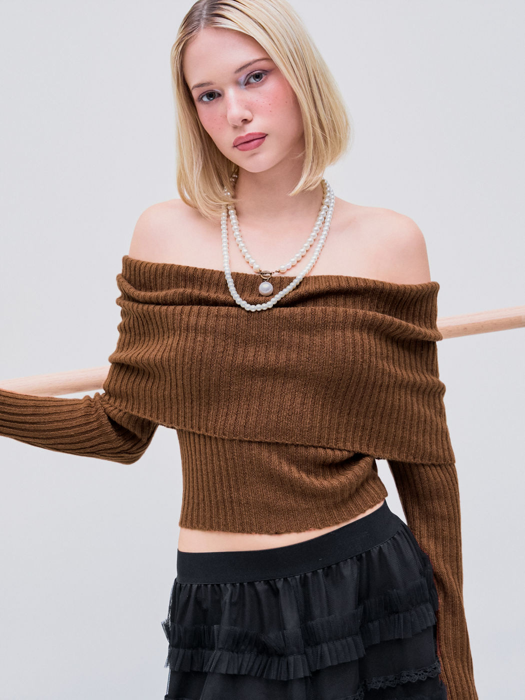 Off-shoulder Knitted Ruched Bell Sleeve Top