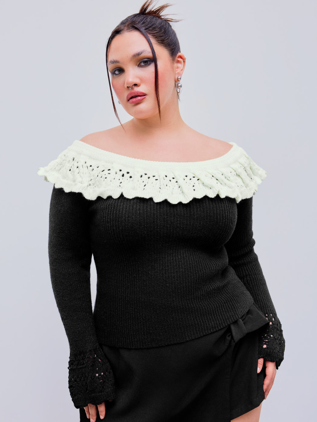  Off-shoulder Contrasting Lace Knitted Long Sleeve Top Curve & Plus
