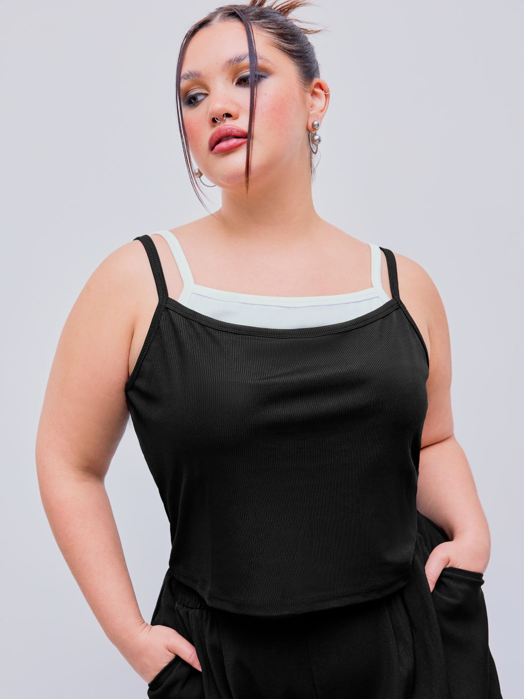 Two Tone U-neckline Contrasting Cami Crop Top Curve & Plus