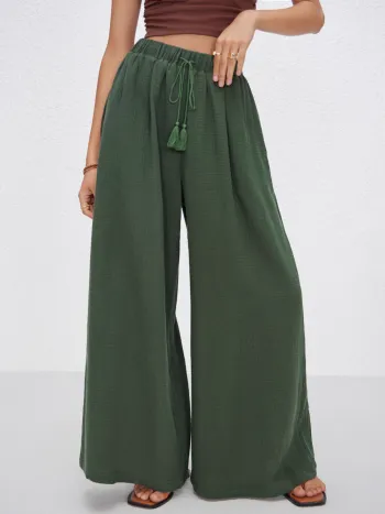 Mid Rise Solid Pocket Wide Leg Trousers