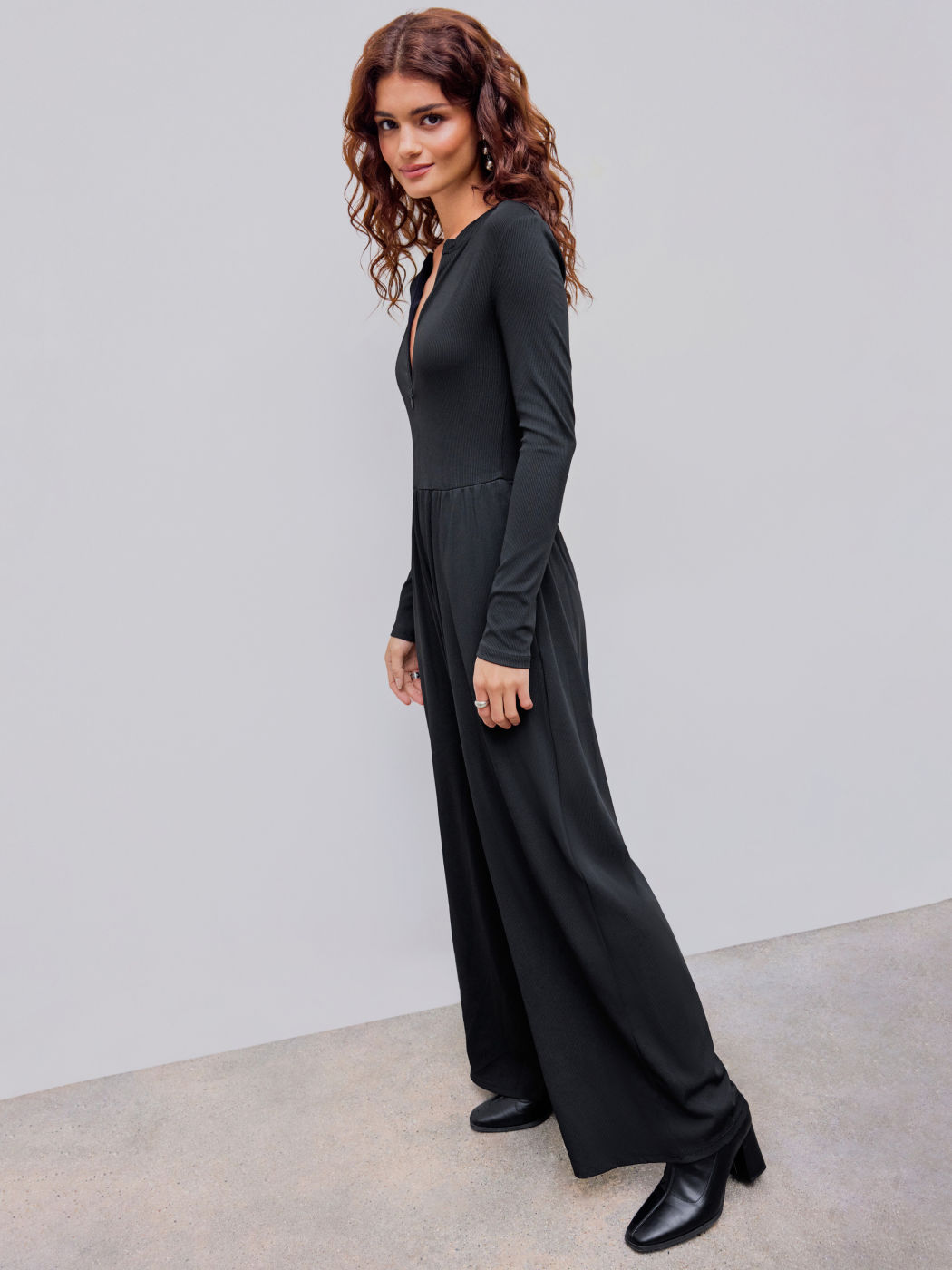Round Neckline Zipper Ruched Jumpsuit