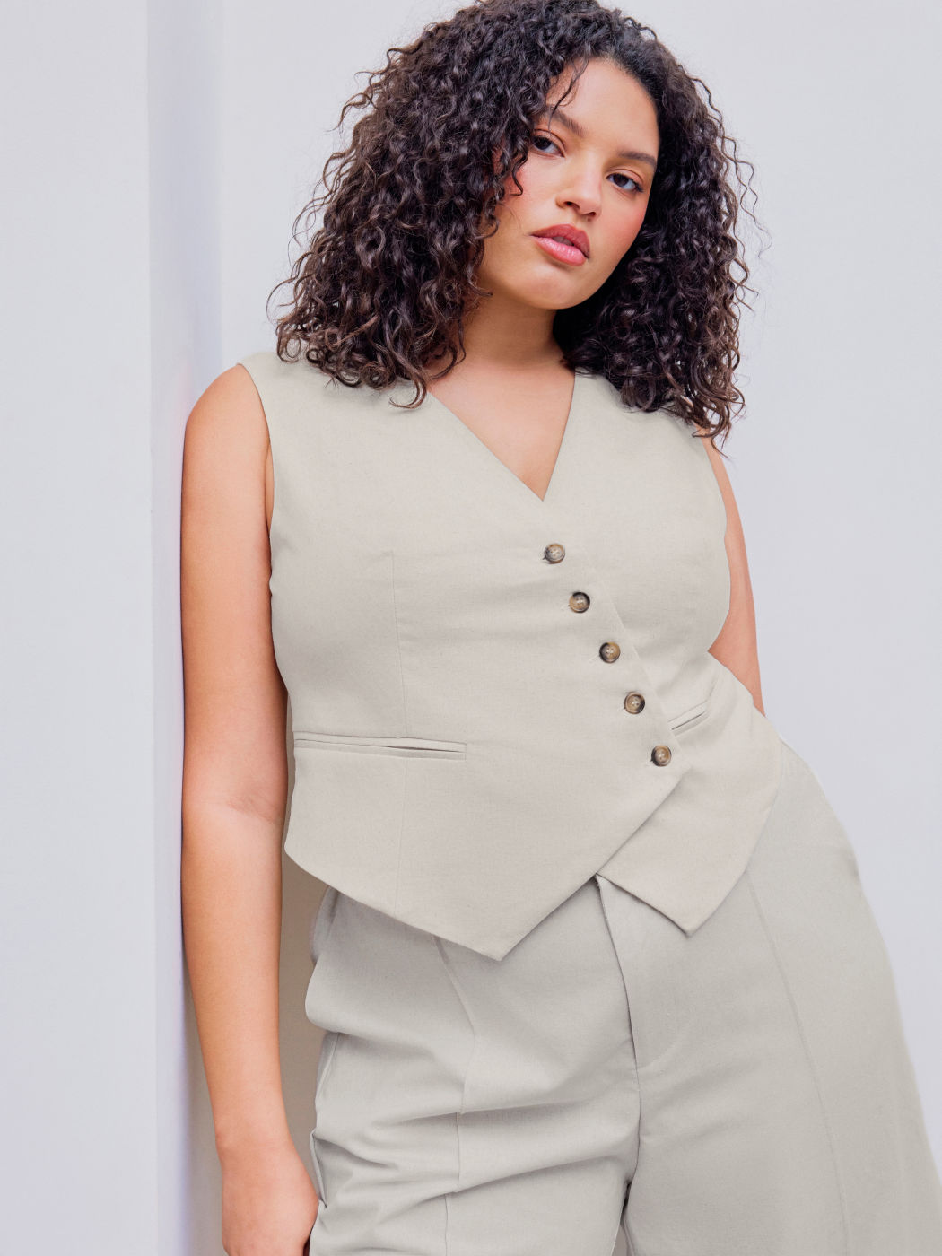 Gilet giacca con bottoni solidi in misto lino con scollo a V Curve & Plus