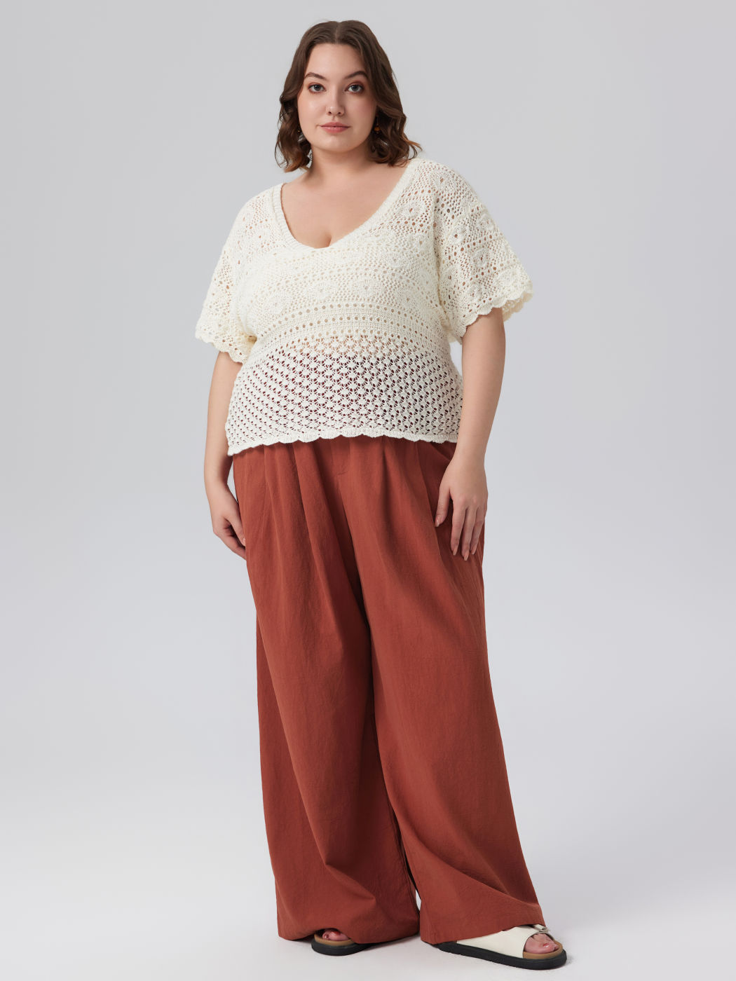 Mid Rise Solid Pocket Belted Pleated Wide Leg Trousers Curve & Plus