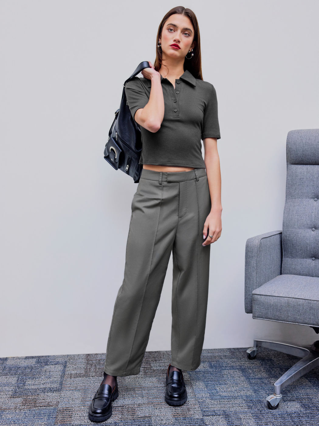 Mid Rise Pocket Tapered Trousers