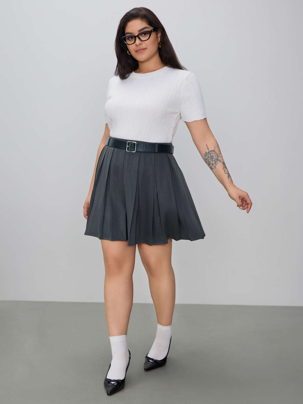 Woven Mid Waist Pleated Mini Skirt With Belt Curve Plus For