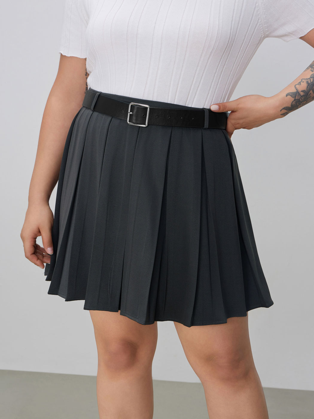 Mid Waist Faltenrock mit Gürtel Kurve & Plus