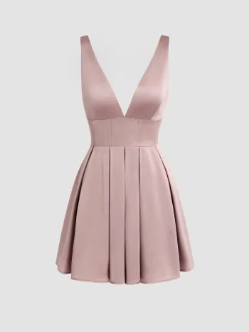 Robe Mini Satinée à Col V Solide à Volants avec Fermeture Éclair