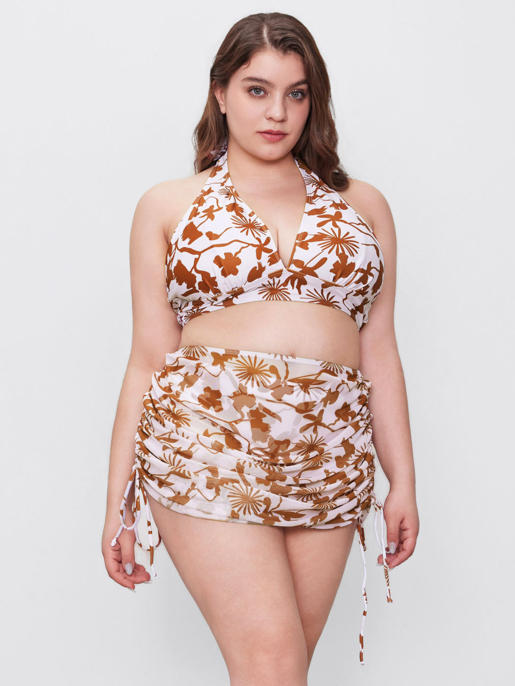 Set bikini floreale con pareo Curve & Plus