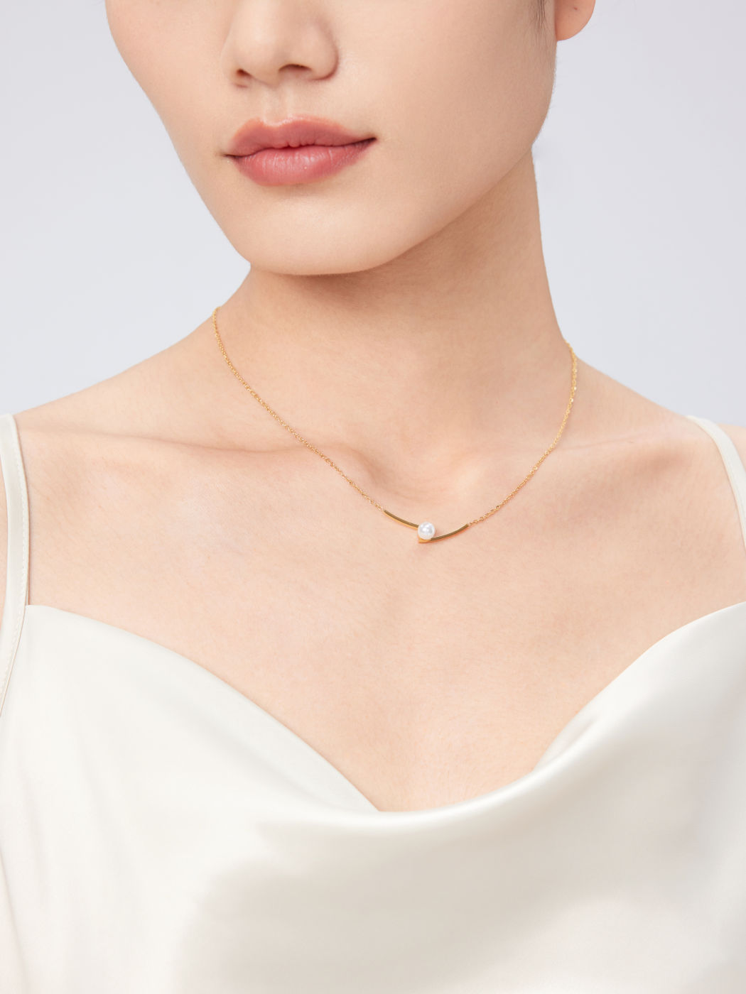 Pearl Decor Pendant Necklace