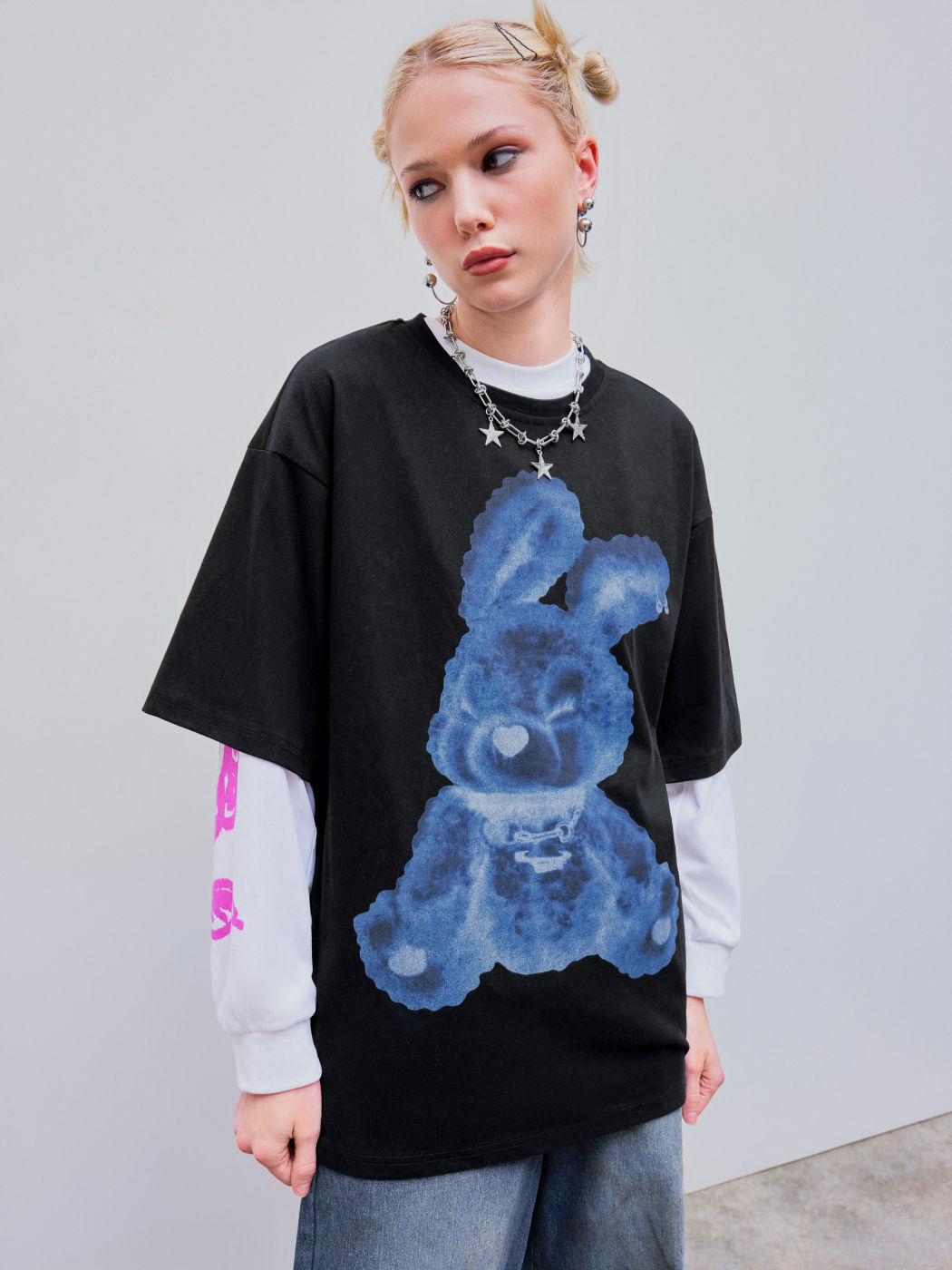 Round Neck Rabbit Graphic Short Sleeve Tee