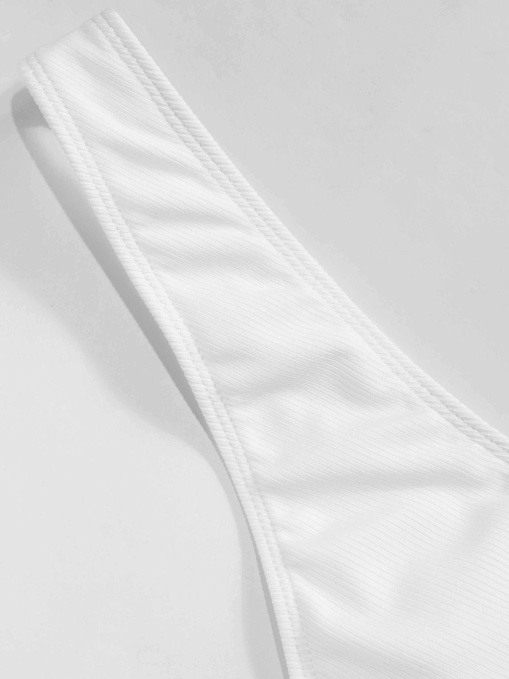 V-neck Solid Criss Cross Bracelet Cheeky Bikini Swimsuit