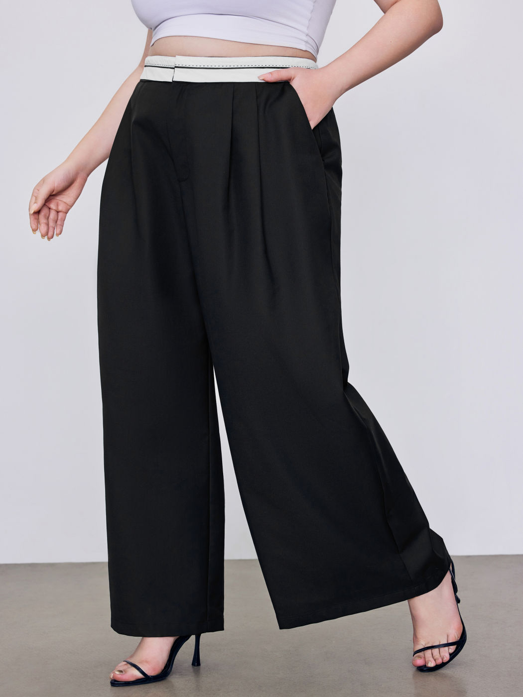 Woven Mid Rise Pocket Contrasting Trim Wide Leg Trousers Curve & Plus
