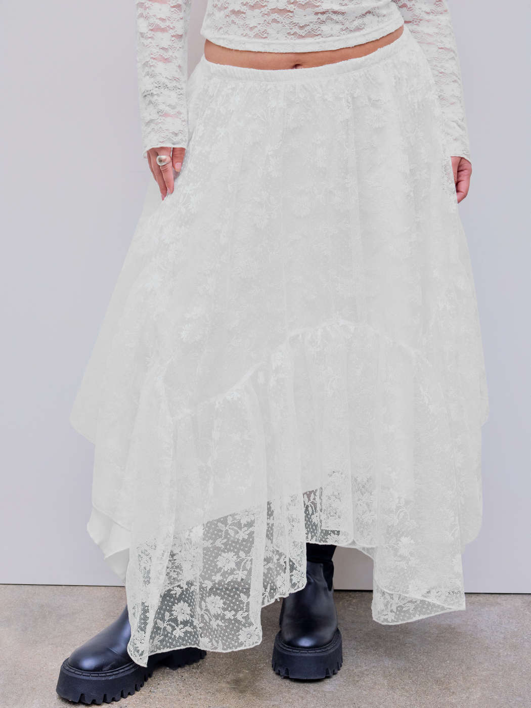 Gonne lunghe Pizzo Gonna in pizzo a mezza altezza asimmetrica in