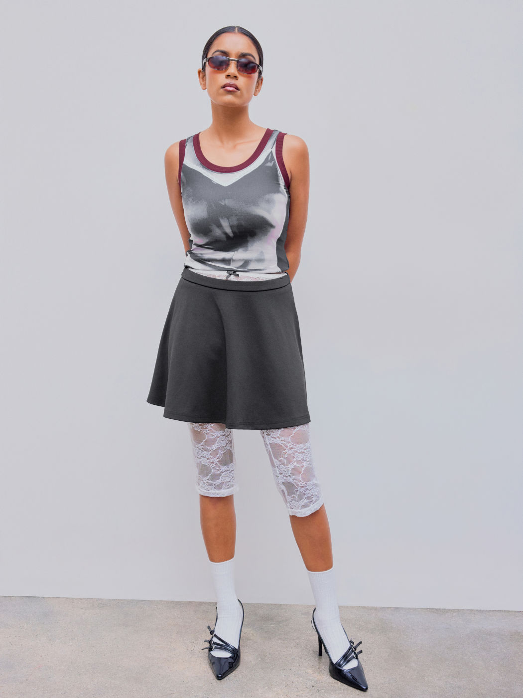 Mid Rise Bowknot Lace Trousers & Ruffle Hem Mini Skirt