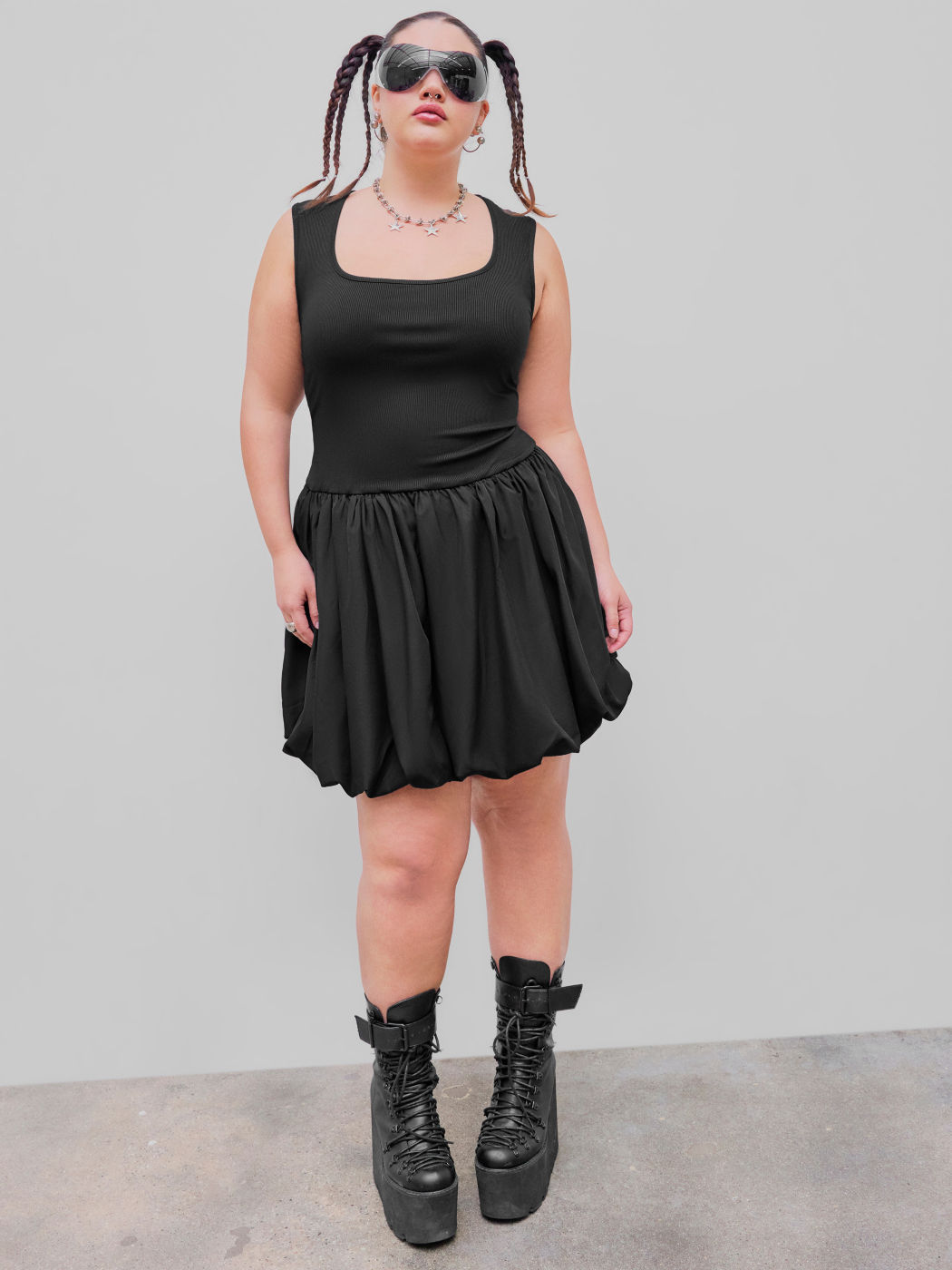 U-Ausschnitt Blasensaum Ärmelloses Minikleid Kurve & Plus