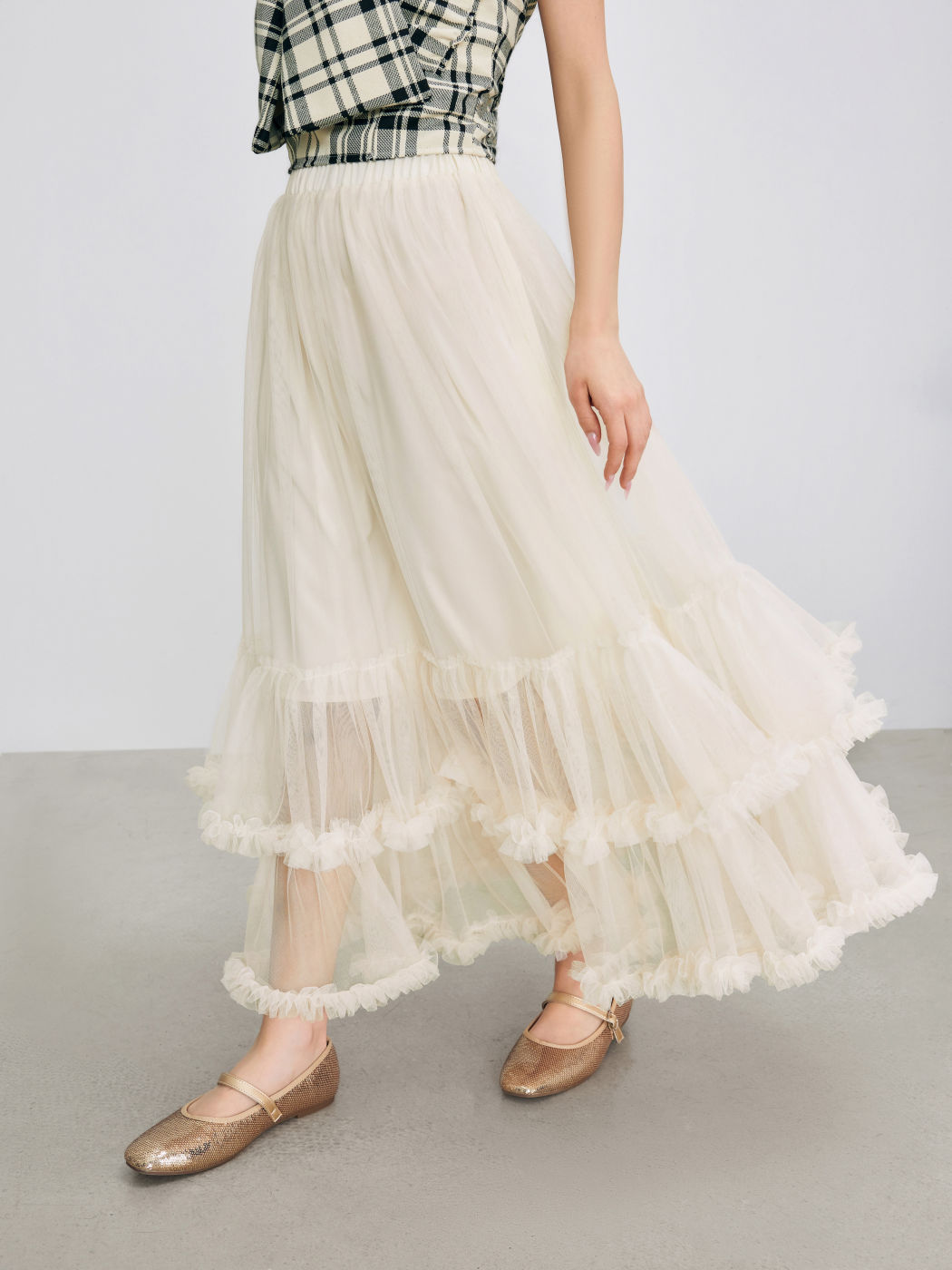 Voluminous Mesh Mid Rise Layered Tulle Ruffle Hem Maxi Skirt