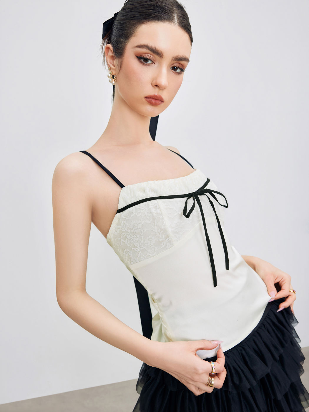 Satin Contrasting Binding Knotted Crop Cami Top