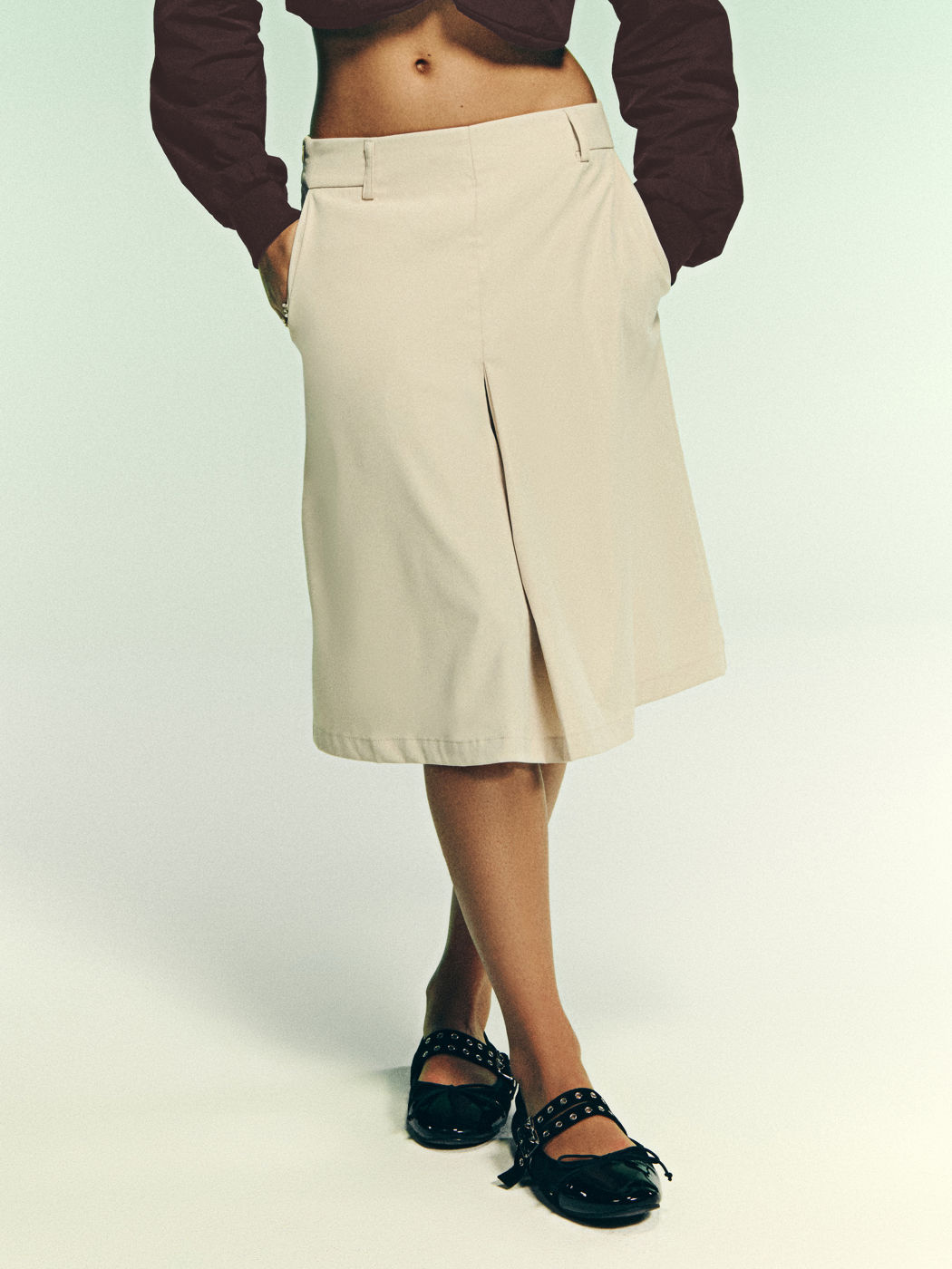 Mid Rise Split Pocket Midi Skirt With Belt