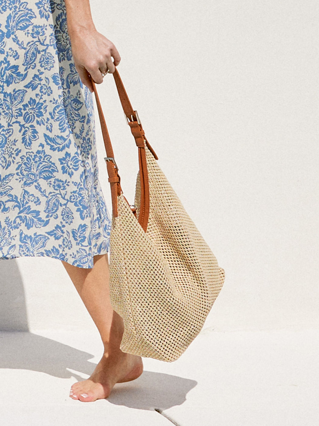 STRAW BUCKLE DECOR TOTE BAG