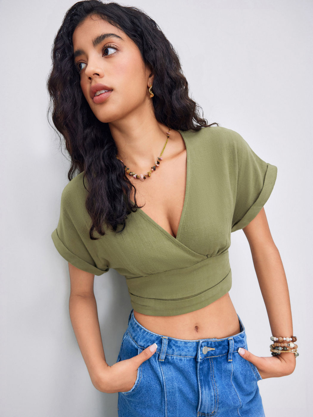 Leinen-Mischung V-Ausschnitt Einfarbige Wickel Geknotete Crop Bluse mit Hochkrempelärmeln