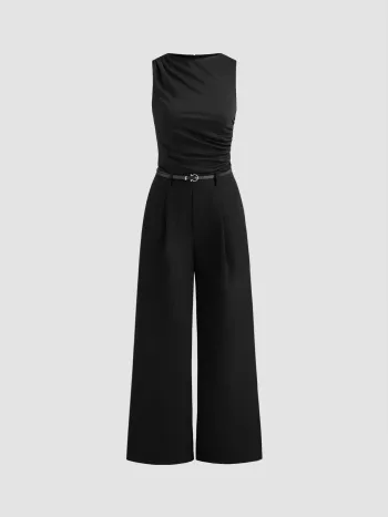 Gewebter Jumpsuit mit Bootshals, einfarbig und geriffelt, mit Gürtel
