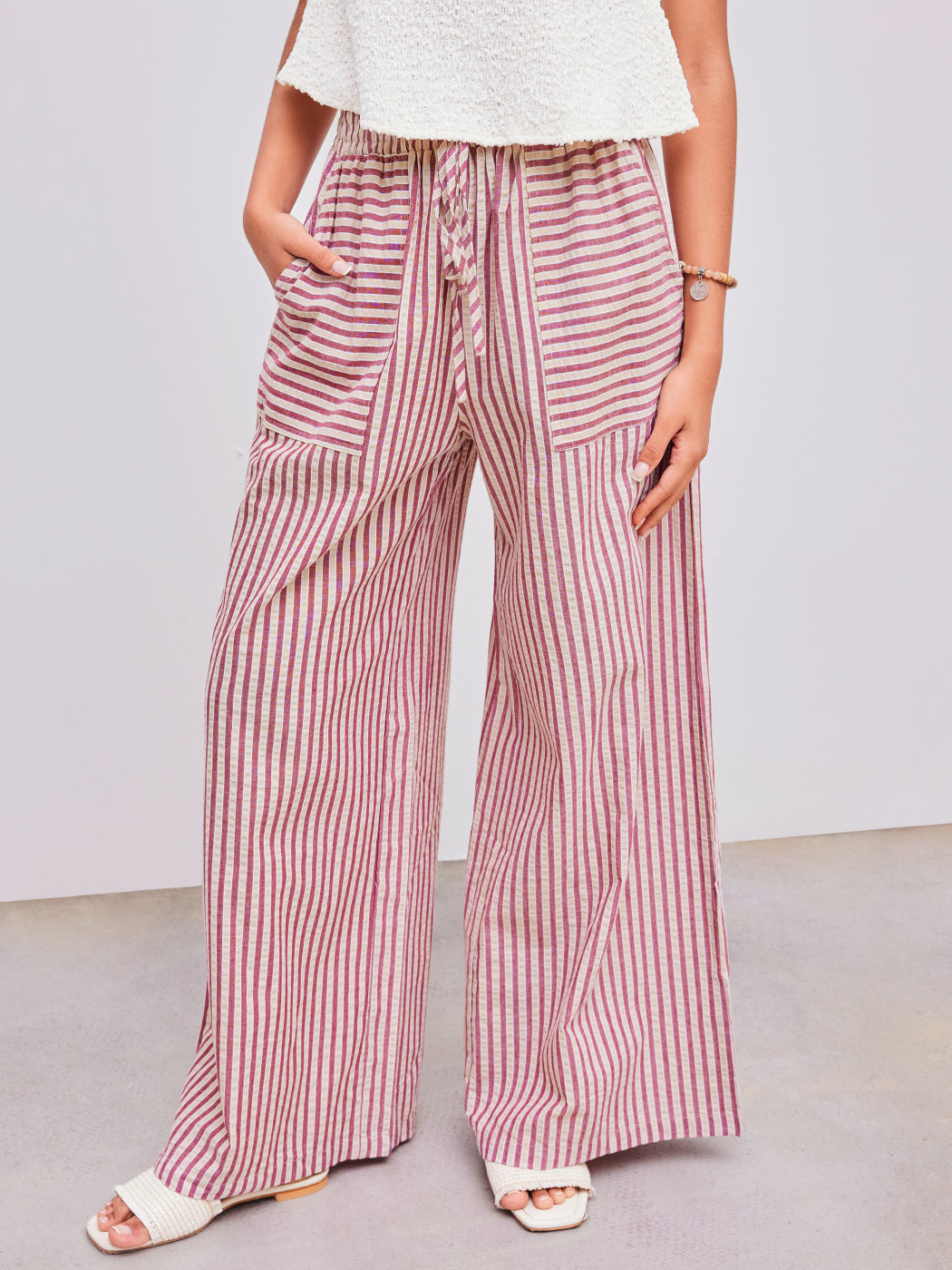 Woven Mid Rise Stripe Knotted Pocket Trousers