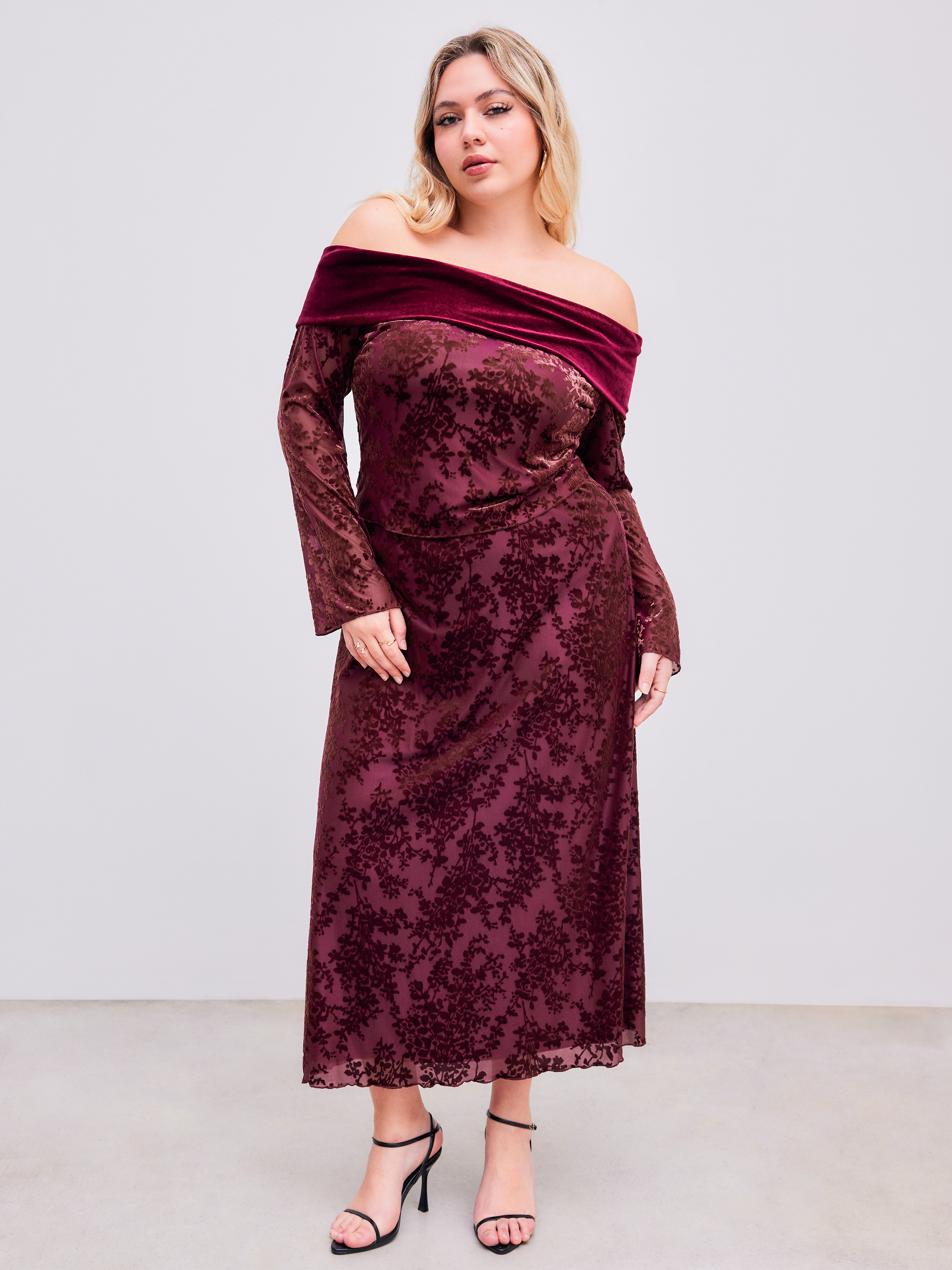 Mesh Off-shoulder Jacquard Floral Long Sleeve Top Curve