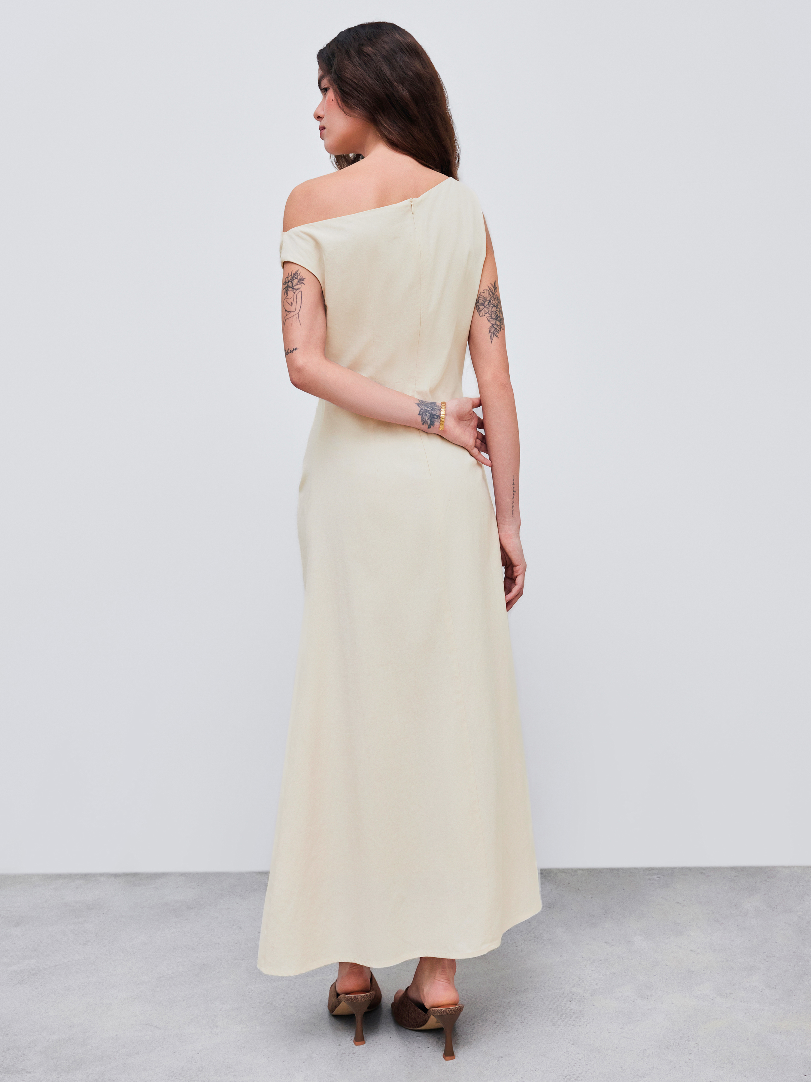 Asymmetrical Neck Solid Ruched Maxi Dress