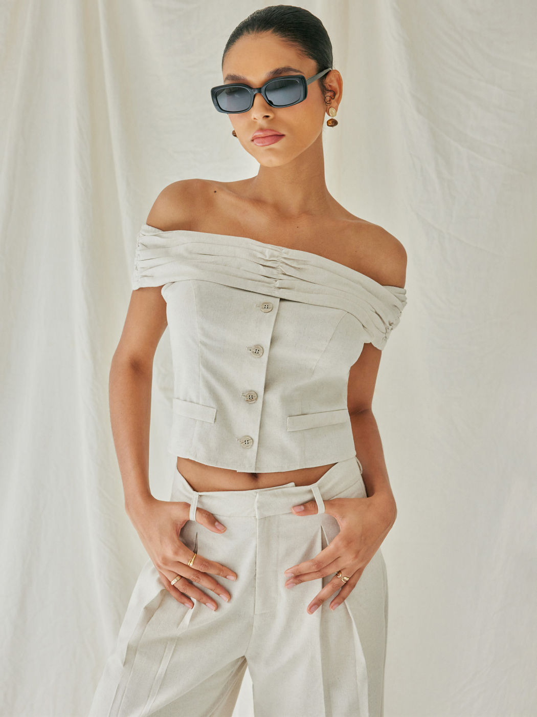 Linen-blend Off-shoulder Solid Ruched Top