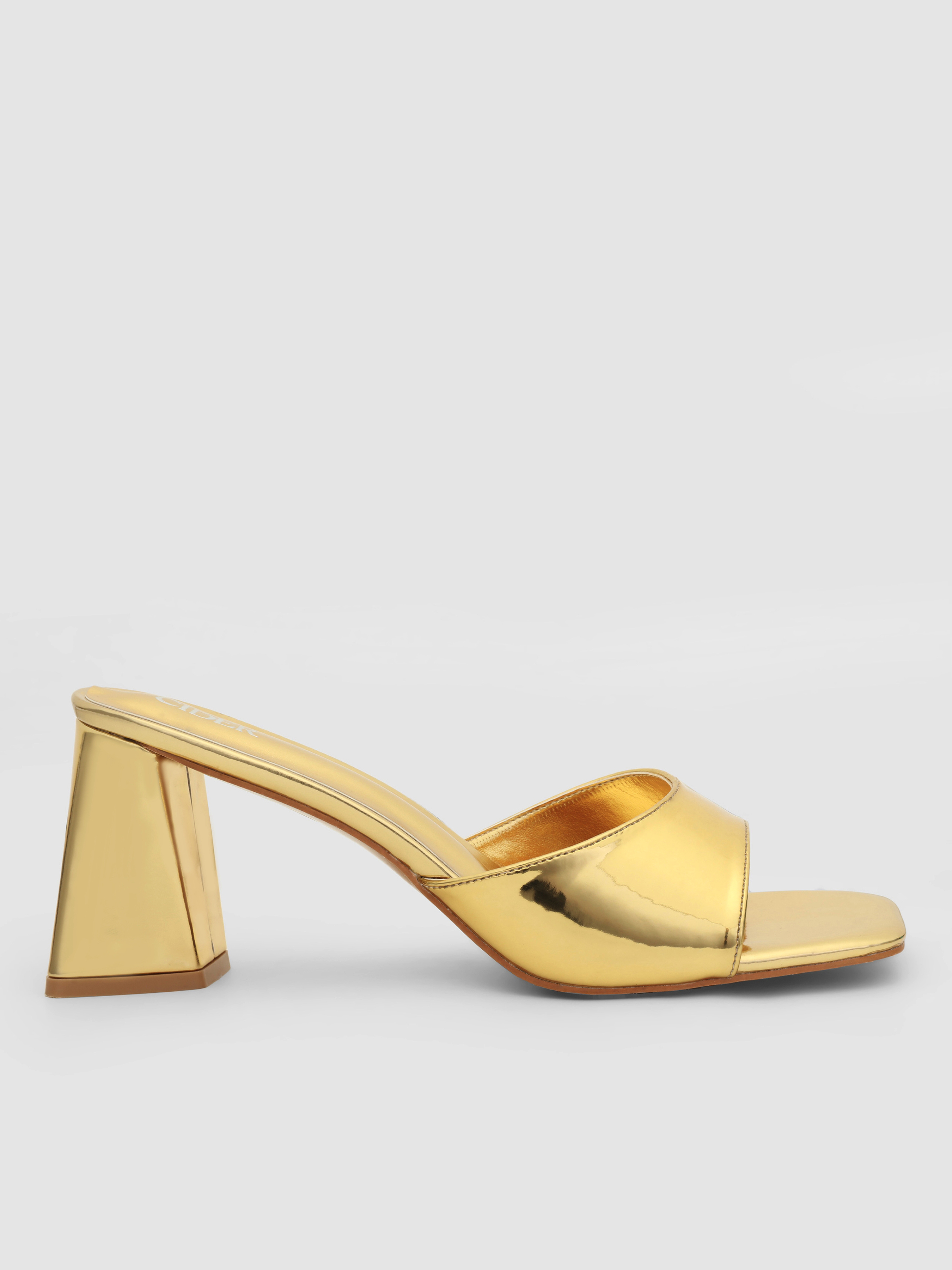 極美品　YELLO PATCH CHUNKY HEEL SANDALS NAKED CHUNKY HEEL SANDALS – YELLO