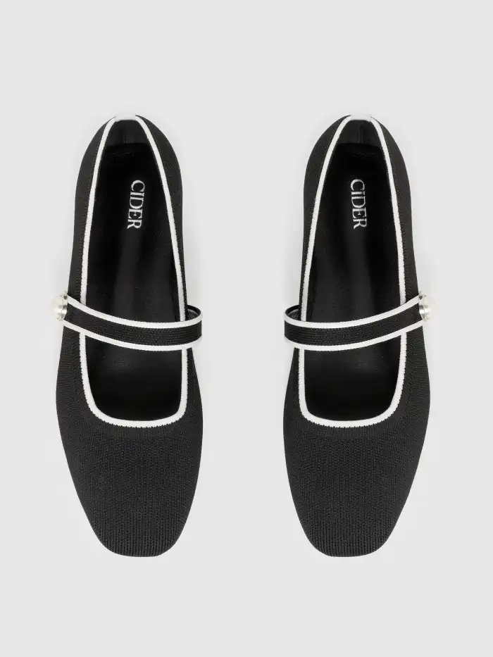 FAUX PATENT LEATHER MARY JANE FLATS