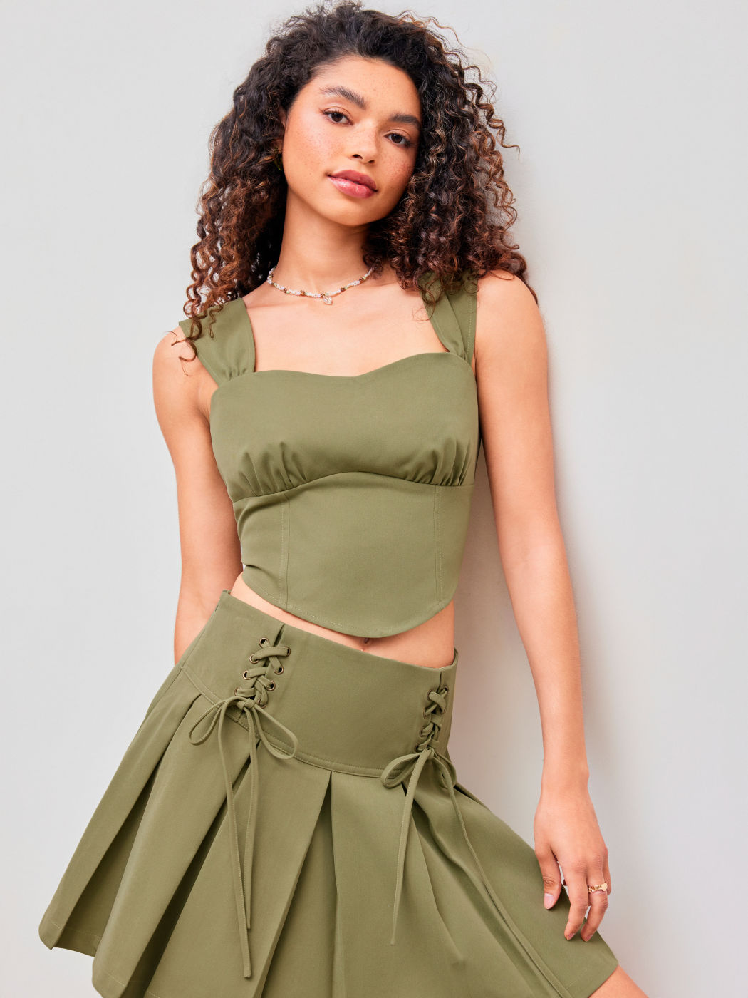 Woven Sweetheart Solid Zipper Crop Tank Top